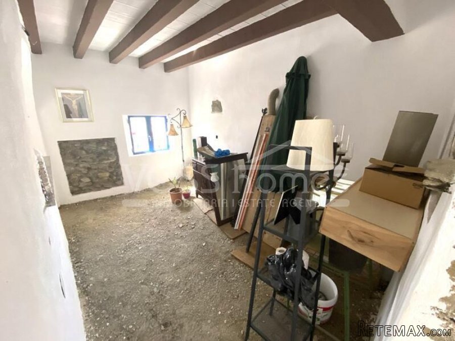 NEW TO VOSS HOMES - An amazing, charming 2 bed, 1 bath.. - 10