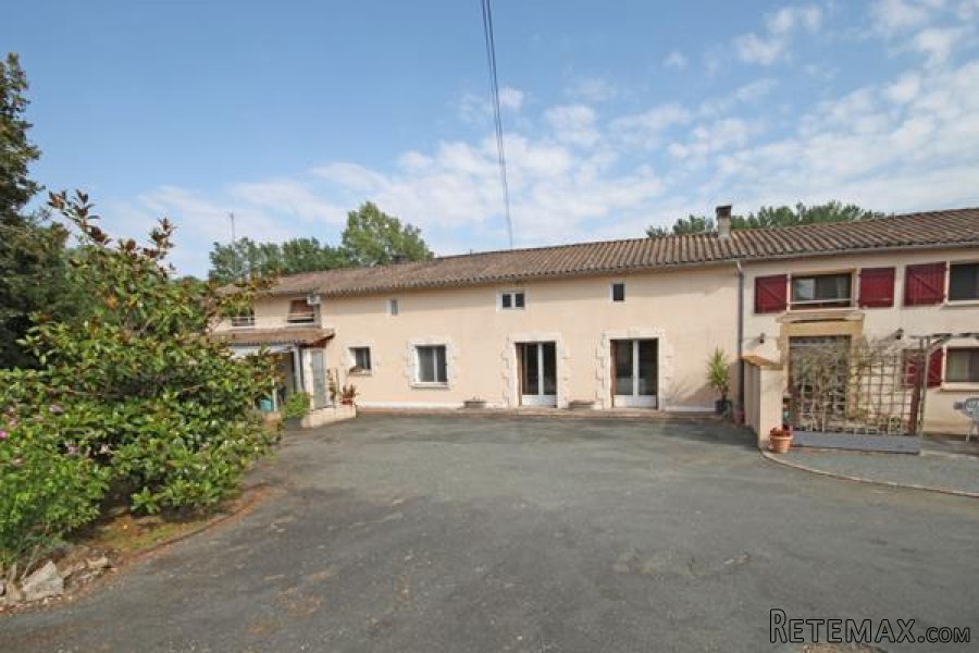 Paizay-le-Tort (79) - Farmhouse and 3 gîtes, swimming pool in 1.. - 2