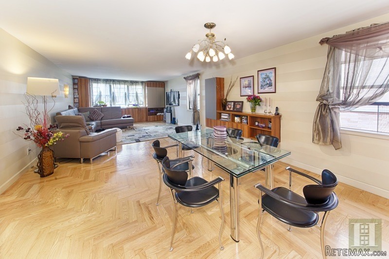 2 bedroom Apartment For Sale: 402 EAST..