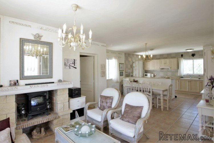 A very well presented, classy villa with sea views in a.. - 4
