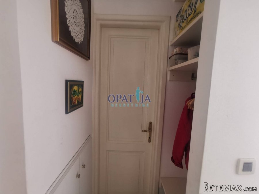 Stan u Vili do mora na prvom katu, centar Opatije, parkirno.. - 4