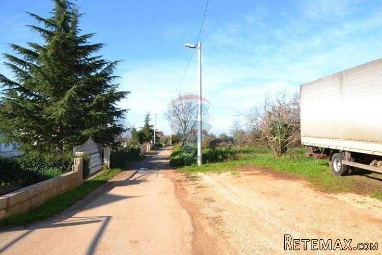Građevinsko zemljište 7 km od Poreča i mora - 4