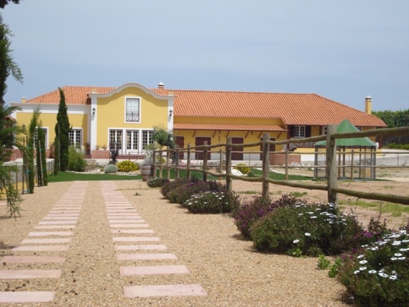 3 bedroom Farm For Sale: Lourinhã..