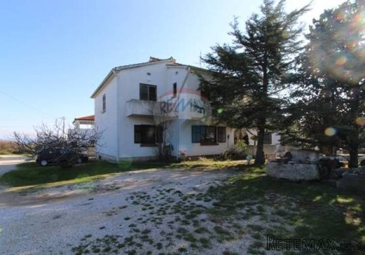 ISTRA, LIŽNJAN, apartmanska kuća na mirnoj lokaciji - 5