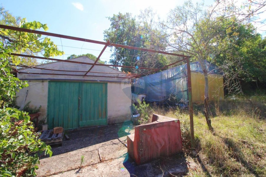 Rovinj,Salteria 10500m2 uz građevinsku zonu+2 legalizirana o