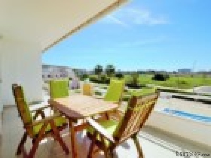 Spacious 4 Bedroom apartment with views.. - 2