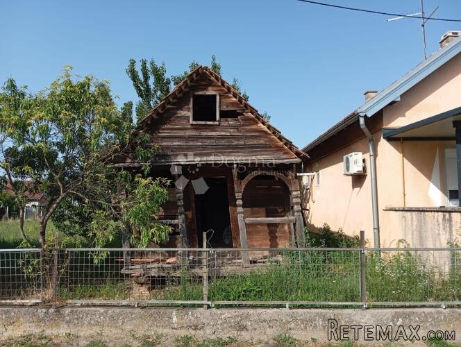 Odlična prilika: zemljište s vinovom lozom u građevinskoj zo - 3