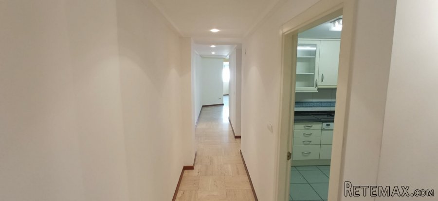 Piso en muy buen estado con una reforma total. Consiste de.. - 4