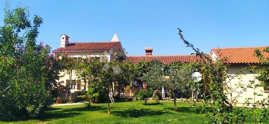 Prekrasna kuća u Kavranu