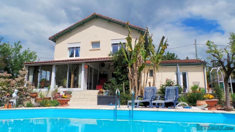 Pretty 3 Bedroom Villa With Large..