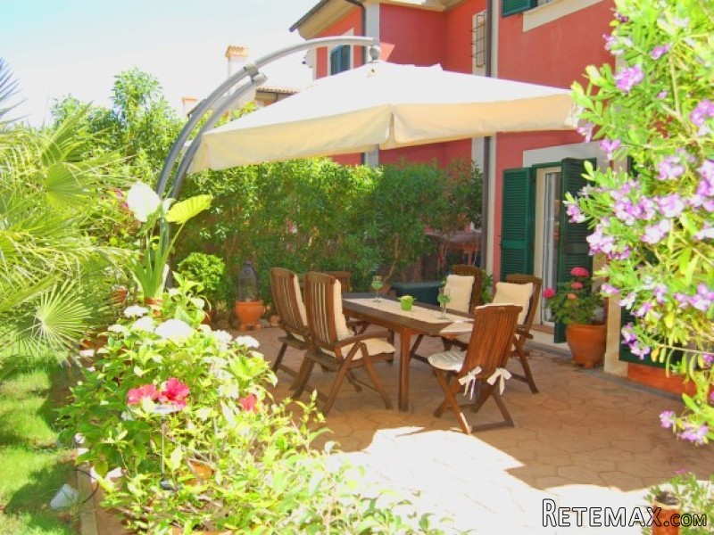 Quiet Location- High-Quality Townhouse..