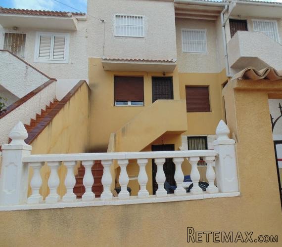 Bungalow a 200 metros del mar en zona Cabo Cervera en..