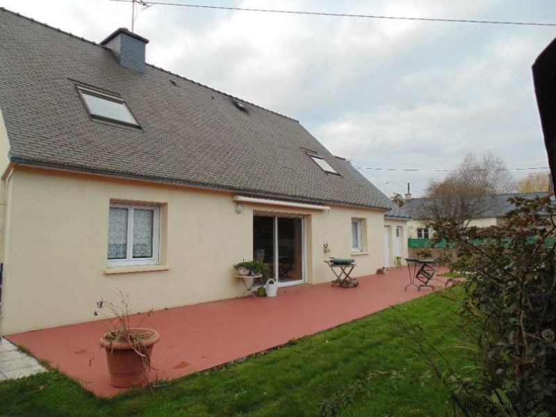 4 Bedrooms - Maison - For Sale - 2