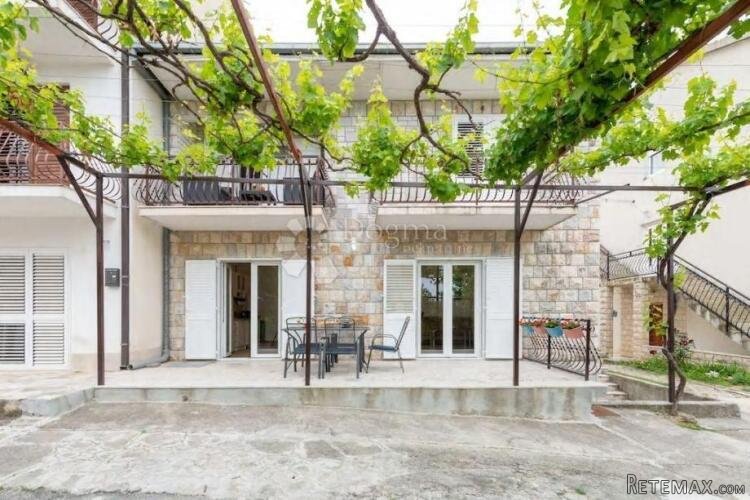 Kuća sa predivnim pogledom u Strožancu, Split-Dalmacija!