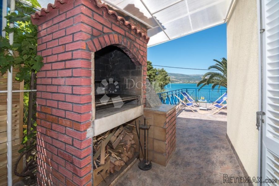 Villa prvi red uz more - TROGIR - 8