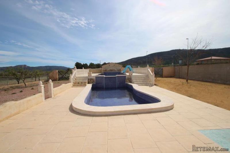 14 bedrooms business properties... key.. - 2