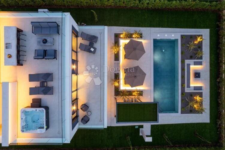 RASKOŠNA VILLA KOJA ISPUNJAVA NAJZAHTJEVNIJE ZAHTJEVE - 2