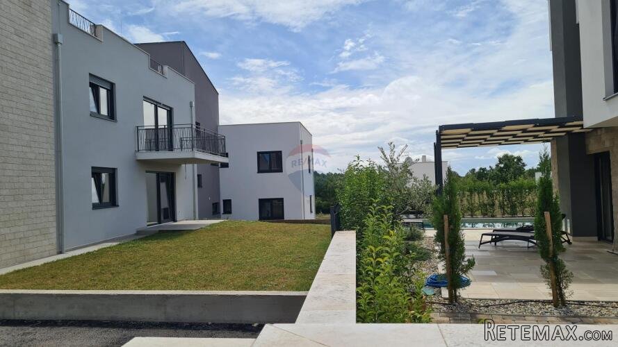 Poreč: Moderan stan 1. kat + krovna terasa 90m2 - 3