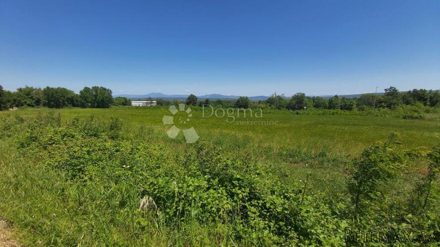 Zemljište industrijska zona Barban, 6700 m²