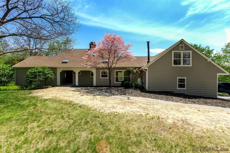 2 bedroom House For Sale: 315 N Salem.. - 2
