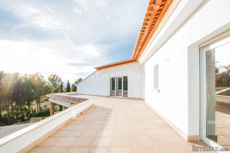 4 Bedroom Villa In Javea - 2