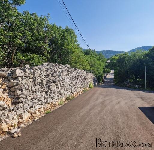 Zemljište za gradnju obiteljske kuće
