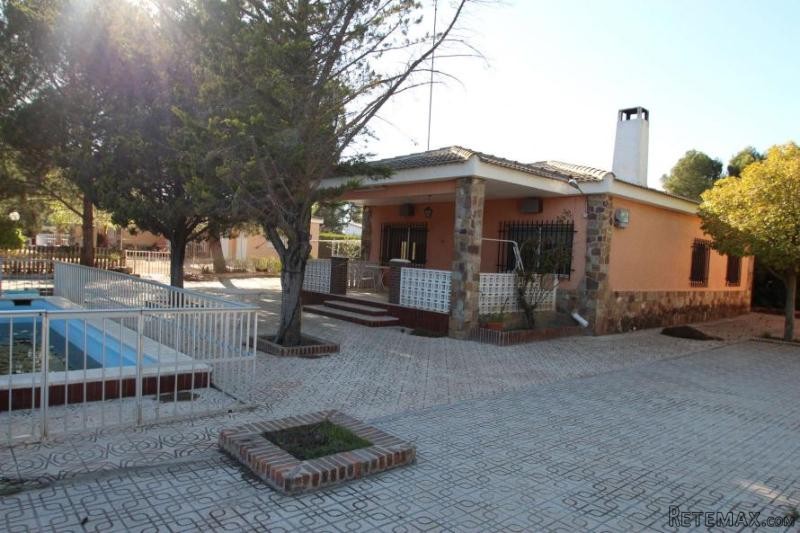 3 bedroom country house in Yecla..