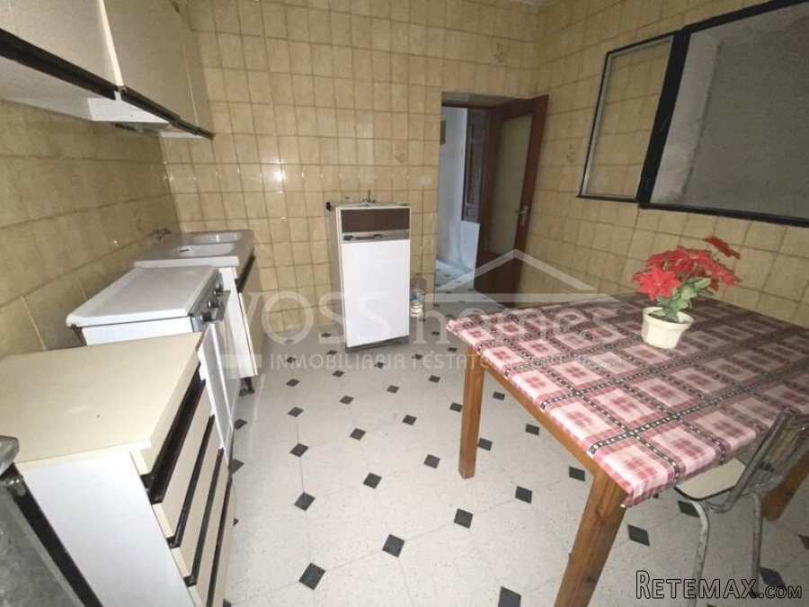 EXCLUSIVE FOR VOSS HOMES - A very interesting, 2 storey.. - 7