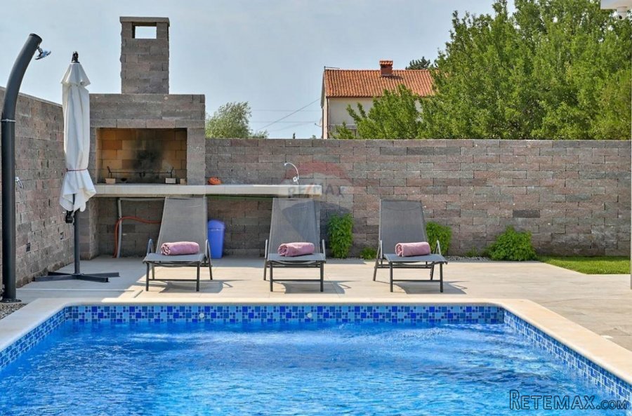 Pula - nova, moderna kuća s bazenom 145m2 - 7
