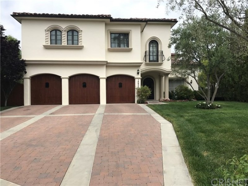 18435 Corazon Circle | Tarzana..