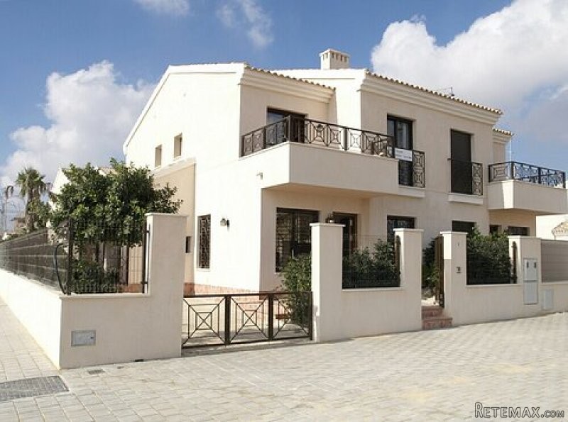 * 2 BED SEMI DETACHED VILLA