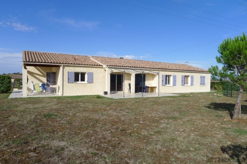 4 Bed Single Story Villa With Garden..