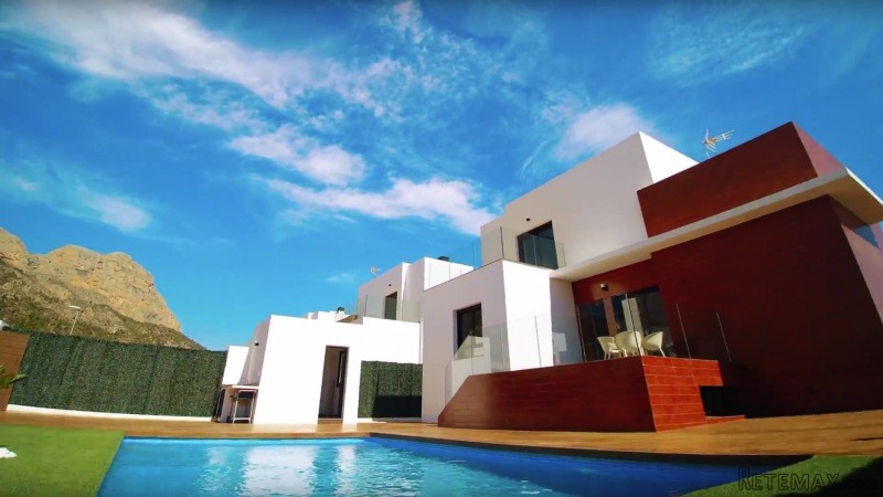 3 Bedrooms - Villa - Alicante - For Sale