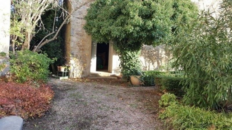 Beautiful Property With Bourgeoise Home.. - 2