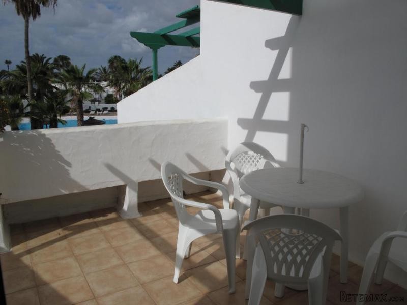 Las Coronas Apartments, Avenida Del..