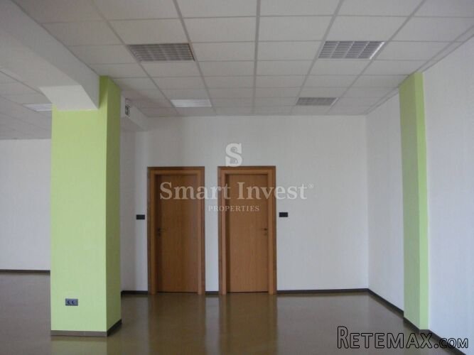 MATULJI, strogi centar poslovni prostor 205 m2 - 2