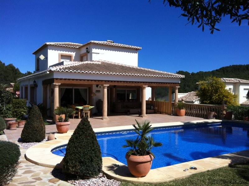 Spectacular villa in secluded area with..