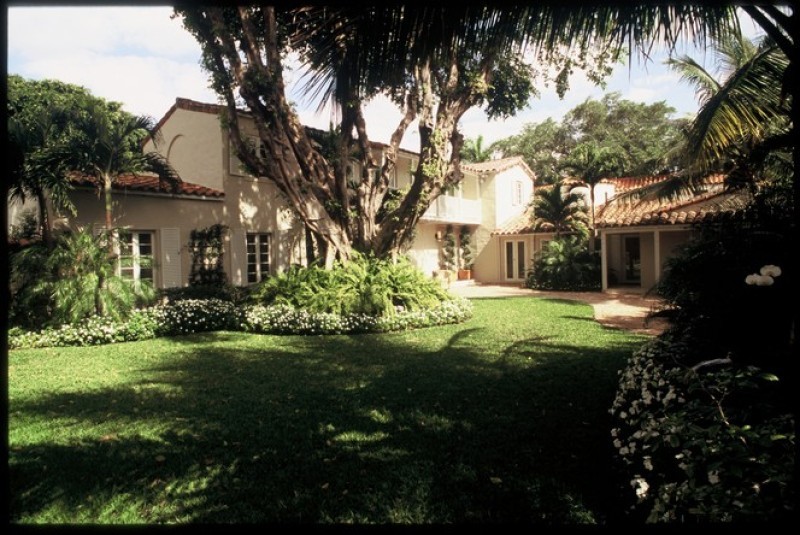 7 bedroom House For Sale: 4880 Pinetree..