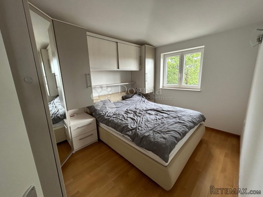 Dvoetažni apartman u mirnom okružju - 7