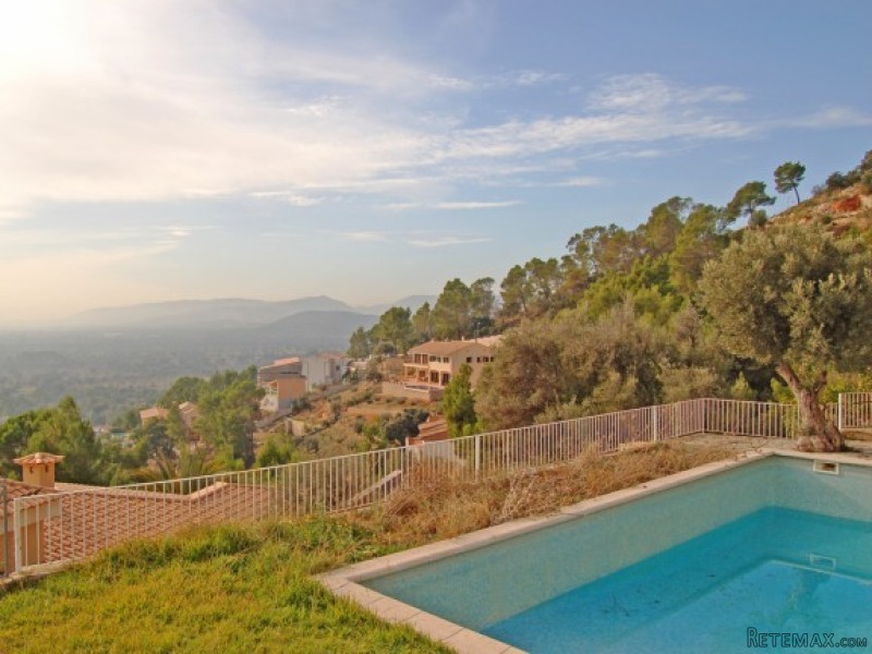 Villa With Lovely Views Stretching To..