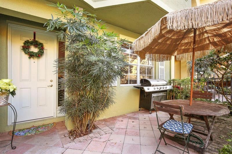 2 bedroom Residence For Sale: Palm..