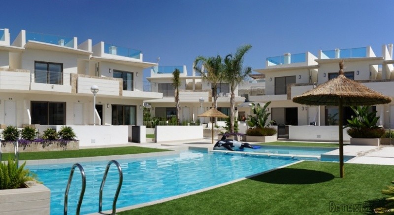 Townhouse Ivory Ref: YHISVIT - 2