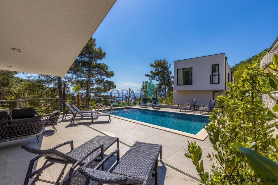 Opatija-Mošćenička draga dvojna villa sa bazenom 202 m2 - 3