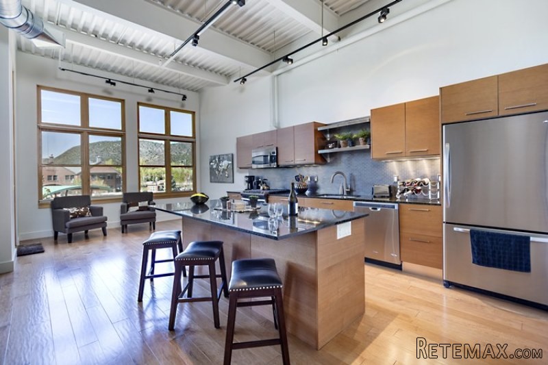 2 bedroom Flat For Sale: Robinson.. - 2