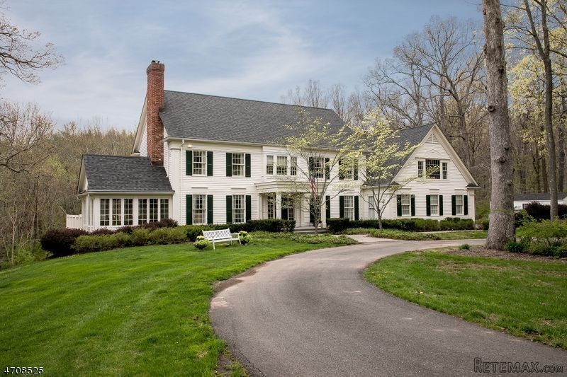 4 bedroom Detached House For Sale: 146..
