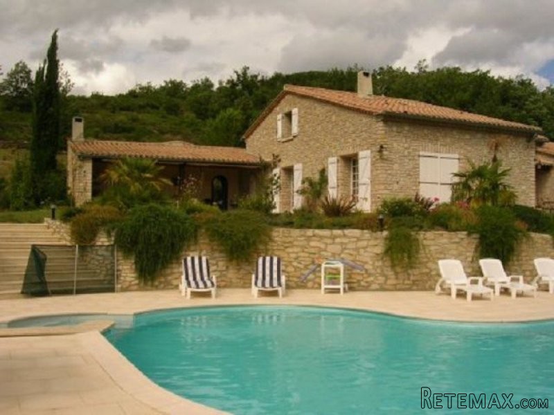 7 Bedrooms - Villa -..