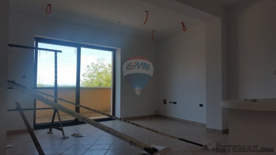 NOVA SAMOSTOJEĆA KUĆA U SRCU ISTRE! - 3