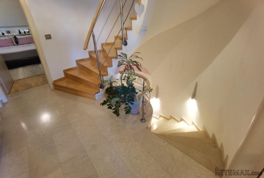 PULA, STAN 190 m2 + apartman 60m2 - 10