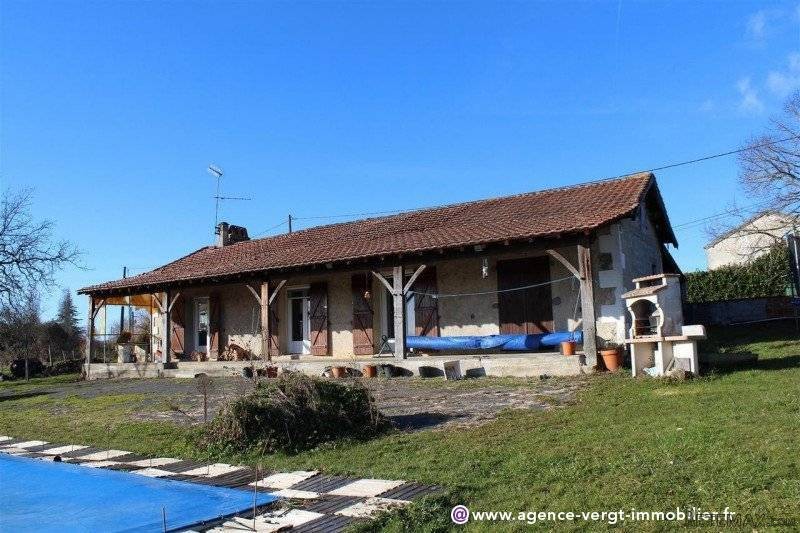 Prett Villa With Garden And Terrace