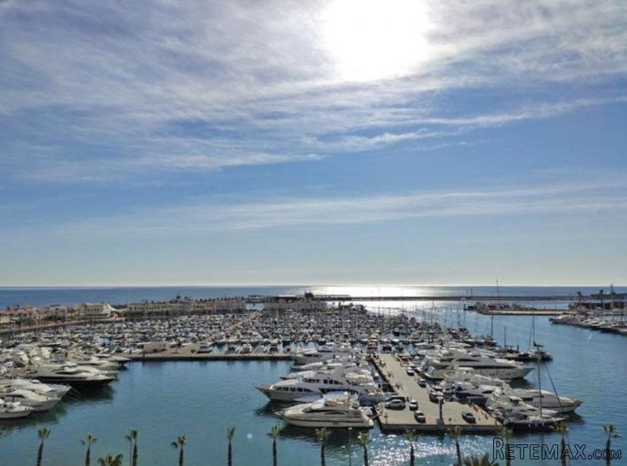 Bonita vivienda con vistas increíbles al puerto.¿Se i.. - 2